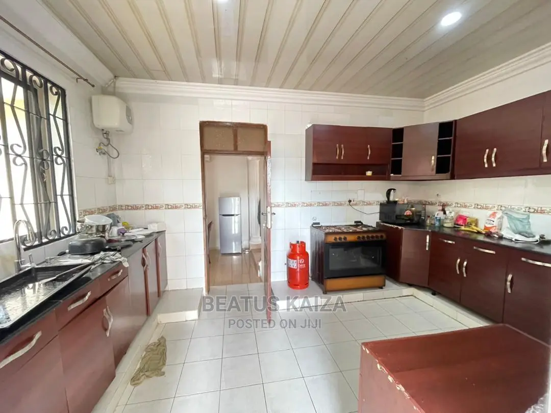 5bdrm Block of Flats in Kunduchi Beach for sale