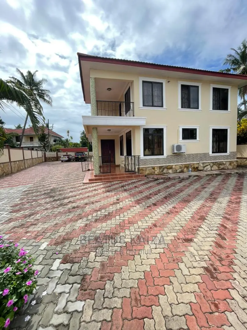 5bdrm Block of Flats in Kunduchi Beach for sale