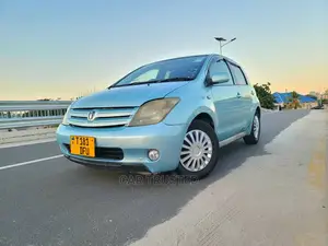 Toyota IST 2004 Beige