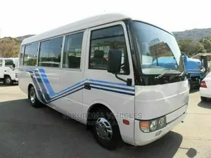Mitsubishi Fuso Rosa 2000 White