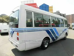 Mitsubishi Fuso Rosa 2000 White