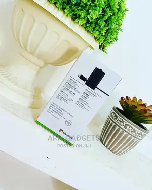 X Box Rechargeable Battery + USB C Cable