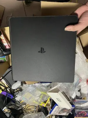 Playstation 4 Slim 500GB