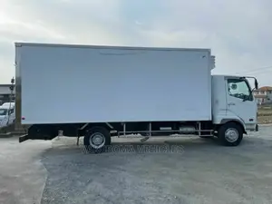 Mitsubishi Fuso Fighter Truck