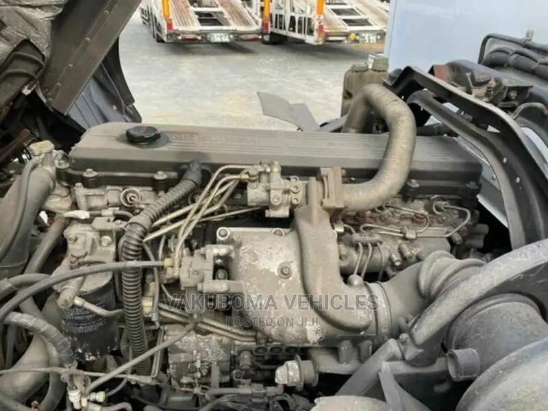 Mitsubishi Fuso Fighter Truck