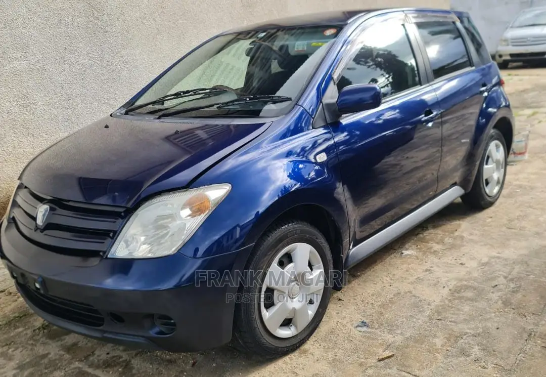 Toyota IST 2003 Blue