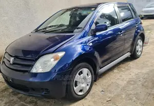 Toyota IST 2003 Blue