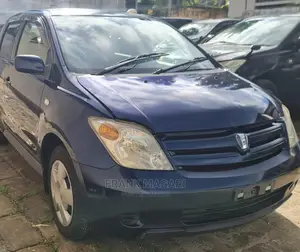 Toyota IST 2003 Blue