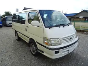 Toyota HiAce 2002 White