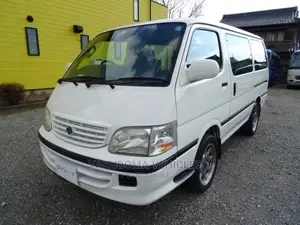 Toyota HiAce 2002 White