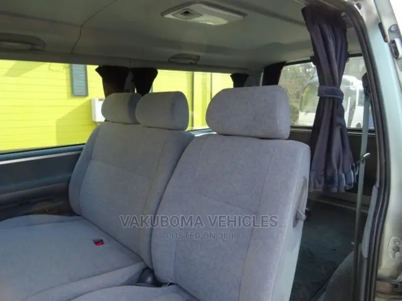Toyota HiAce 2002 White