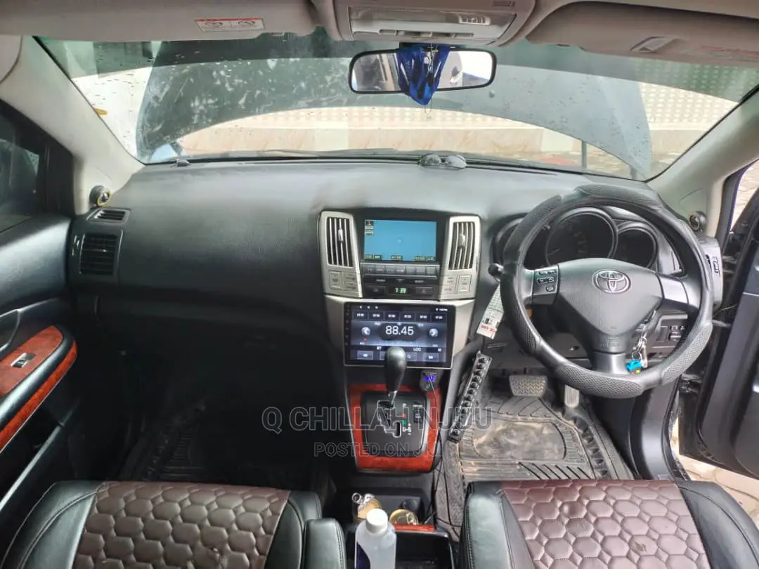 Toyota Harrier 2004 Black