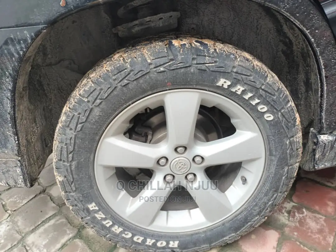 Toyota Harrier 2004 Black