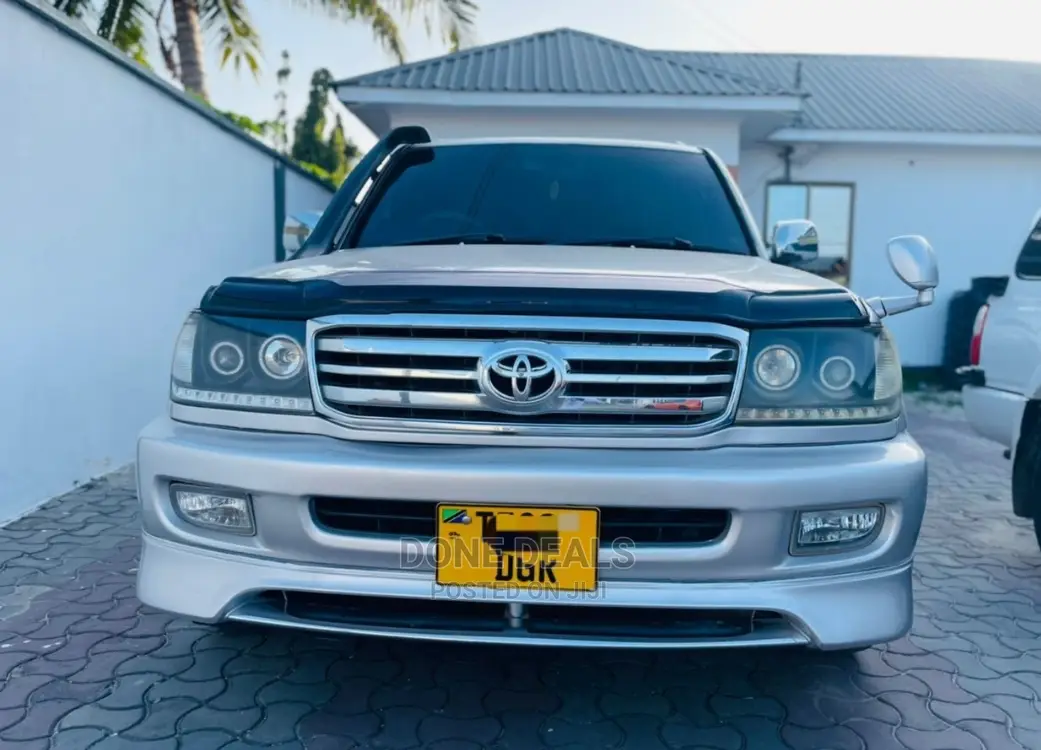 Toyota Land Cruiser 2005 Silver