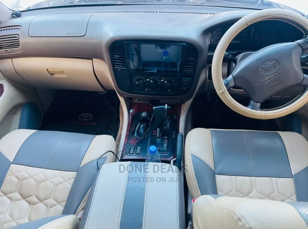 Toyota Land Cruiser 2005 Silver