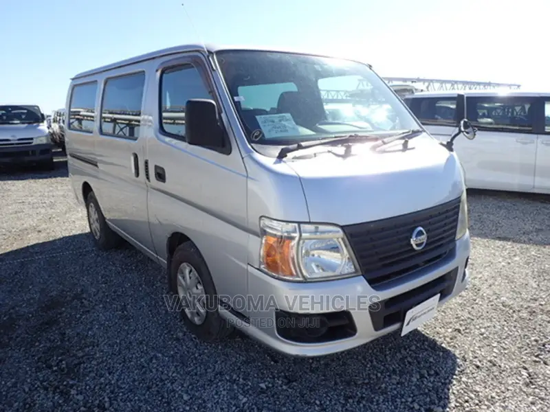 Nissan Caravan (Urvan) 2010 Silver
