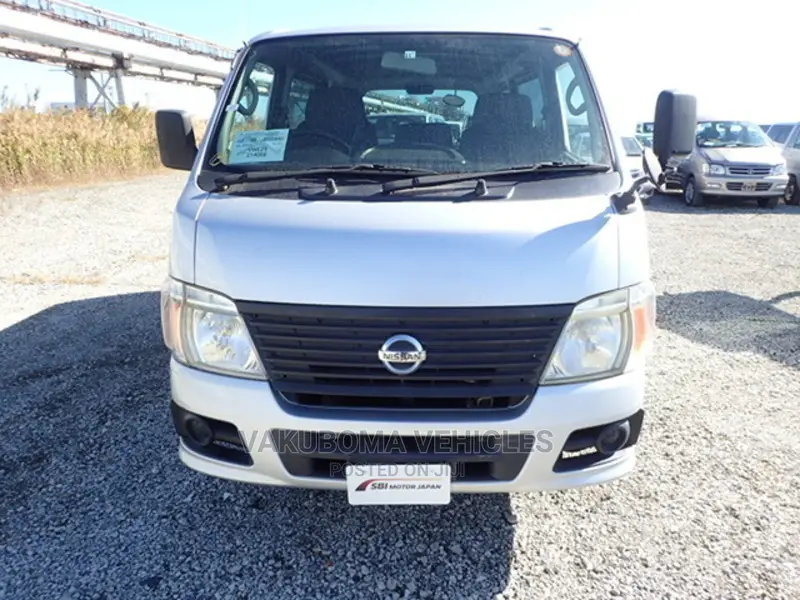 Nissan Caravan (Urvan) 2010 Silver