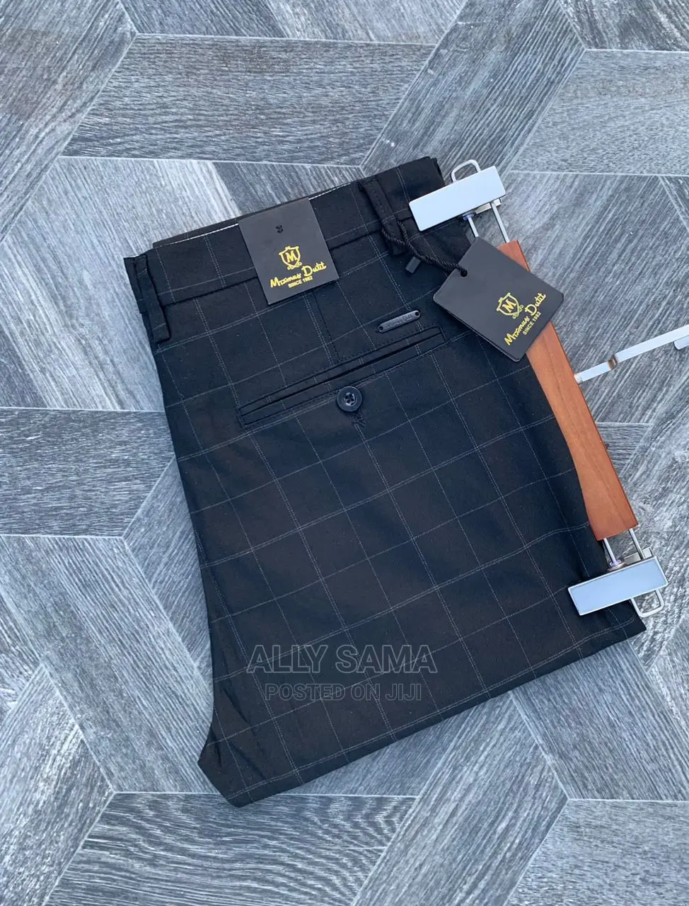 Staff Jeans