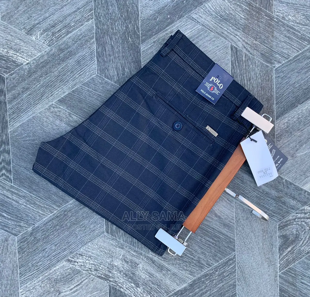 Staff Jeans