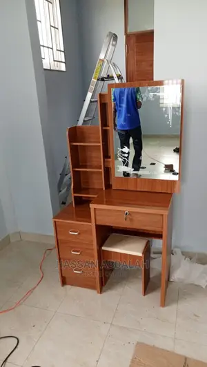 Dressing Table Kioo Cha Kuslaid