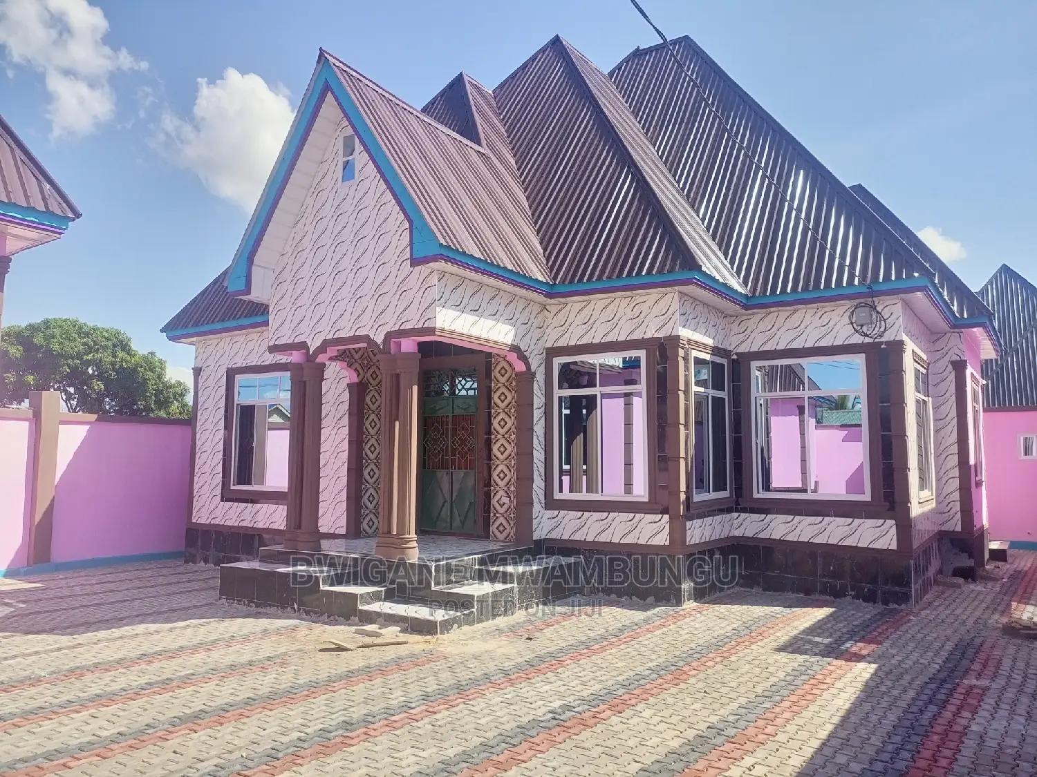 Furnished 5bdrm Apartment in Mbagala Maji Matitu for sale
