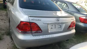 Toyota Crown 2004 Silver