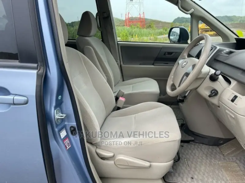 Toyota Noah 2008 Blue