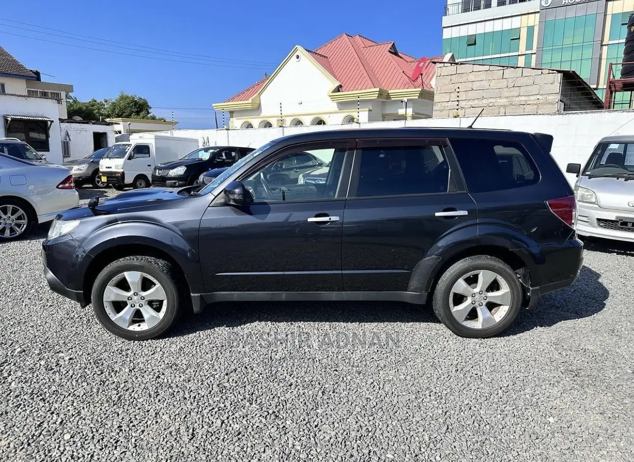Subaru Forester 2.0D X 2012 Black