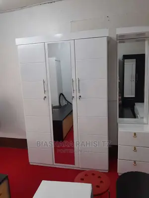 Kabati LA Nguo Jipya Milango 3