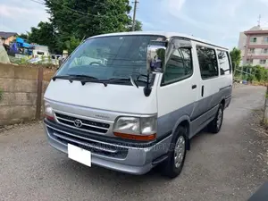 Toyota HiAce 2004 Silver