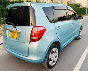 Toyota Ractis 1.3 FWD 2008 Blue
