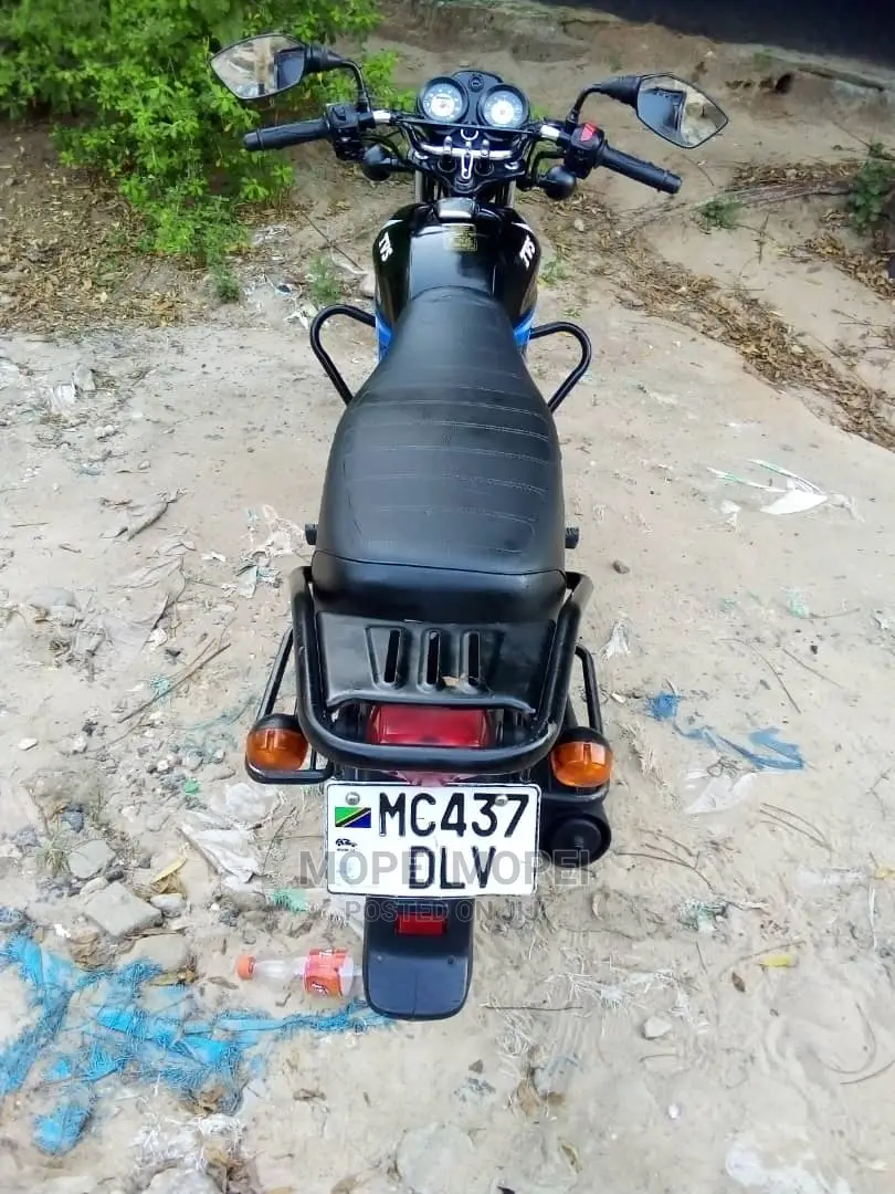 TVS HLX 125 2023 Blue