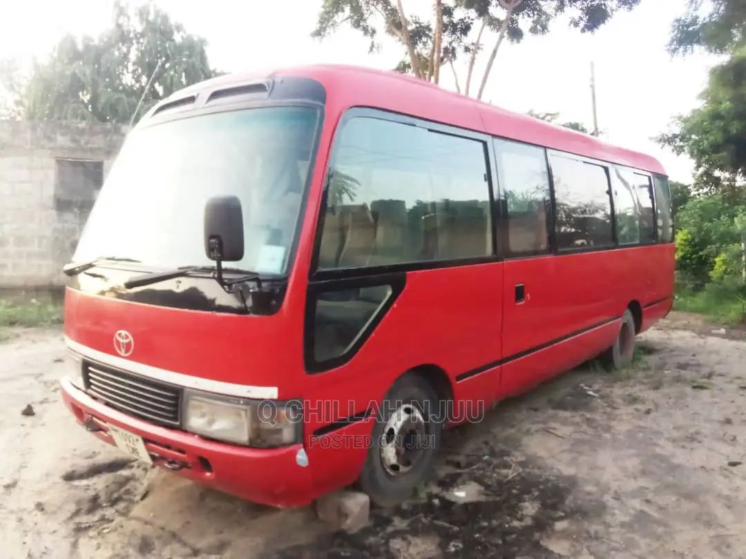Toyota Coaster 2000 Red