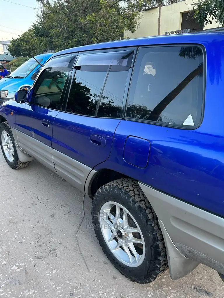 Toyota RAV4 Automatic 2002 Blue