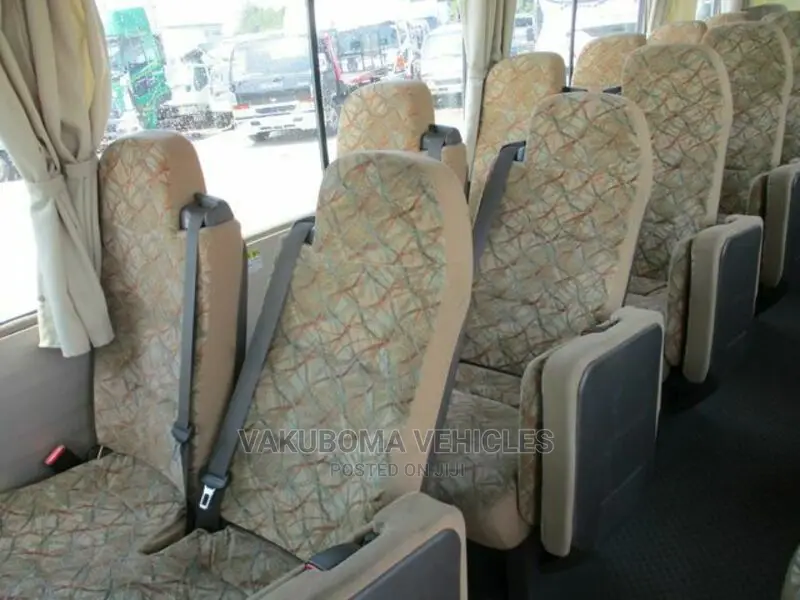 Mitsubishi Fuso Rosa 2018 White