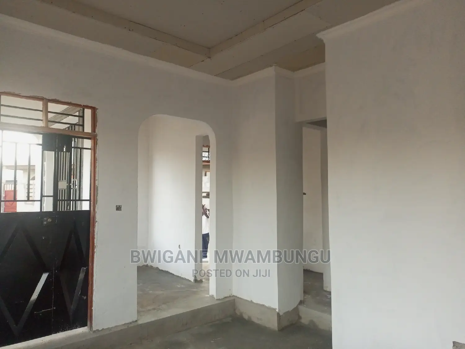3bdrm Apartment in 27, Mbagala for sale