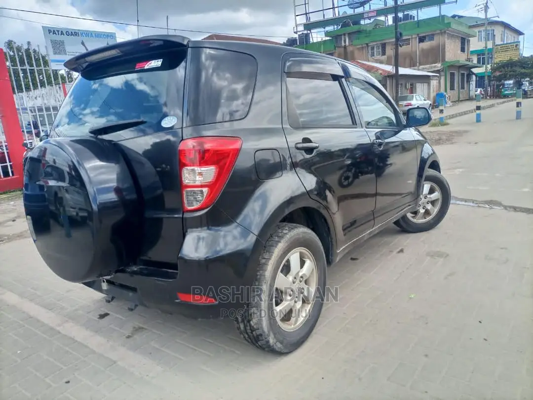 Toyota Rush 1.5 AWD 2006 Black