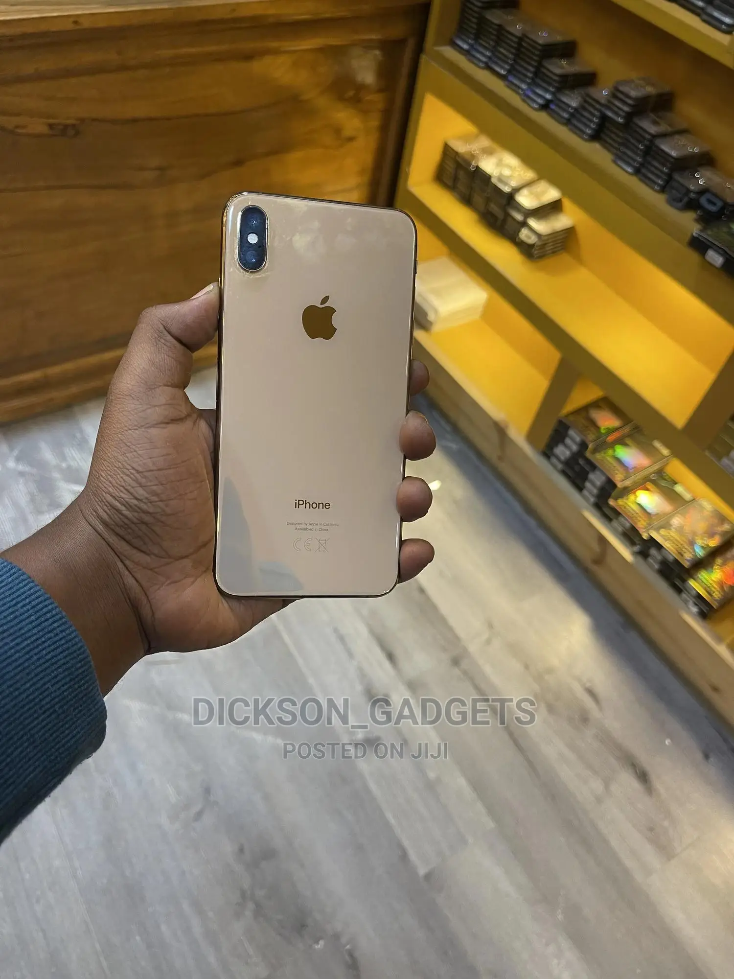 Apple iPhone XS Max 64 GB Gold