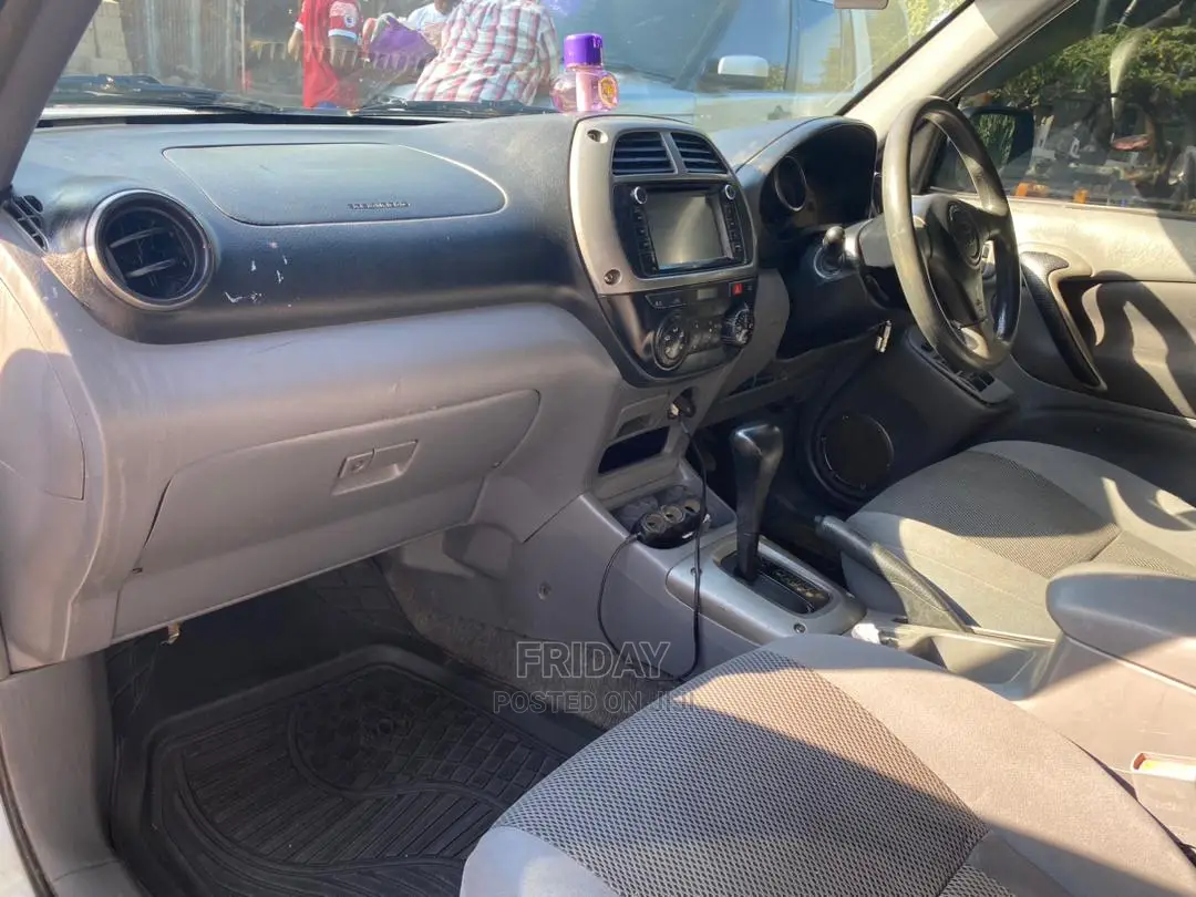Toyota RAV4 2004 Silver