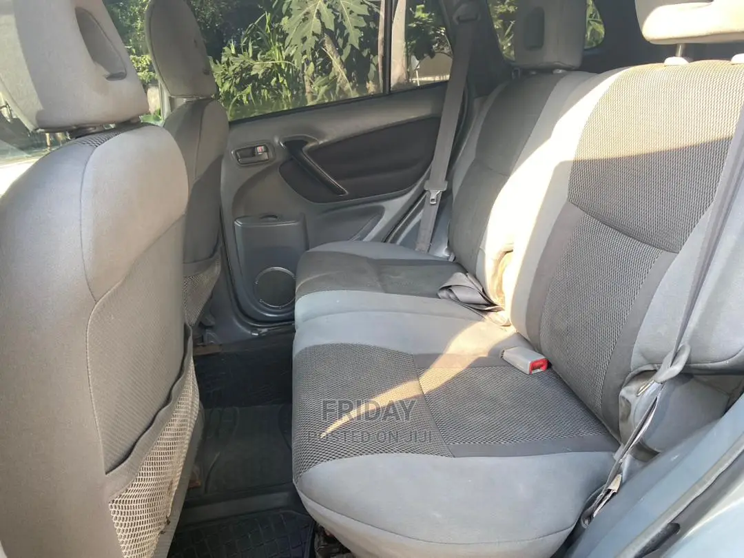 Toyota RAV4 2004 Silver