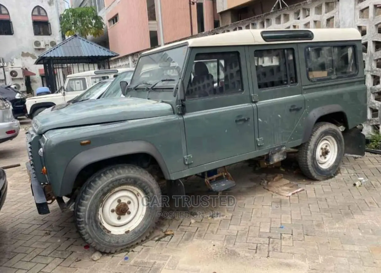 Land Rover Defender 2003 Green