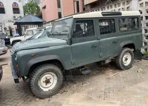 Land Rover Defender 2003 Green