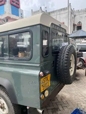 Land Rover Defender 2003 Green