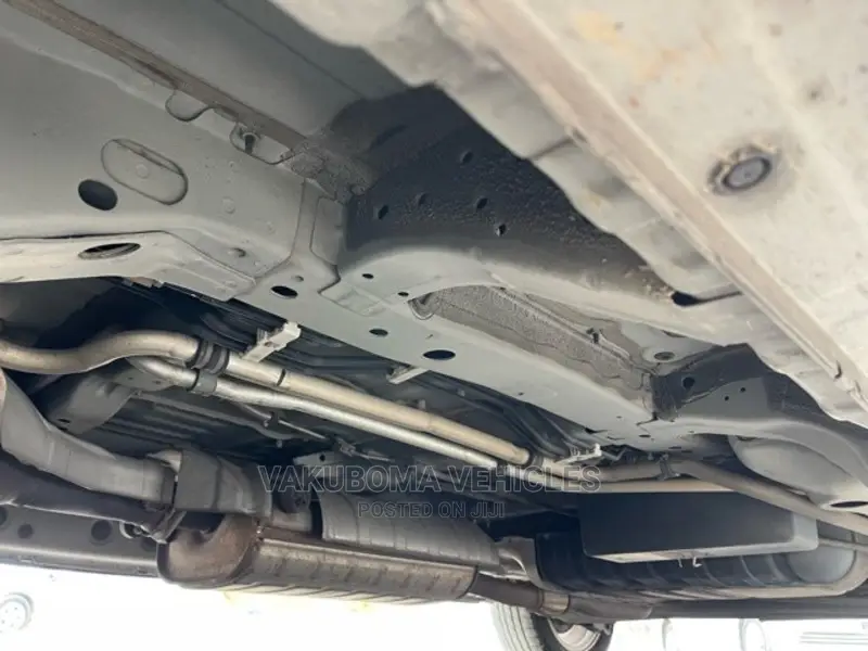 Nissan Serena 2013 Silver