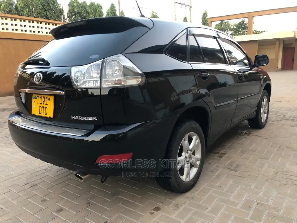 Toyota Harrier 2004 Black