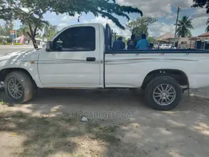 Toyota Hilux 1994 White