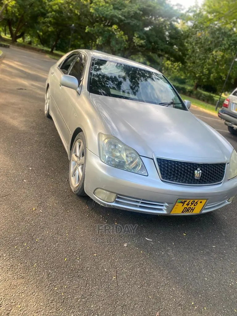 Toyota Crown 2006 Silver