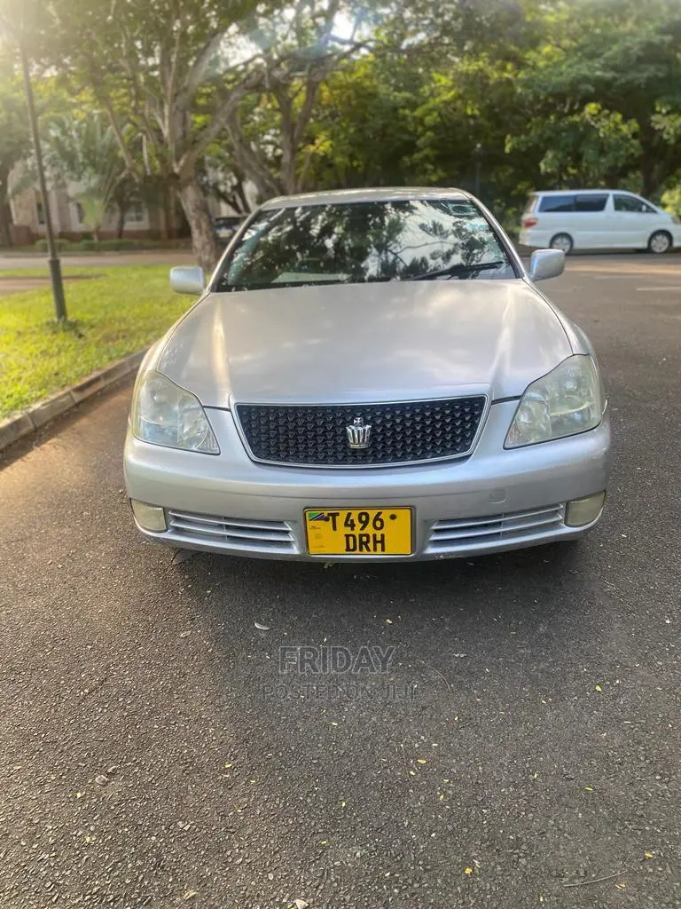 Toyota Crown 2006 Silver