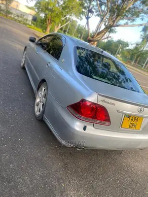 Toyota Crown 2006 Silver