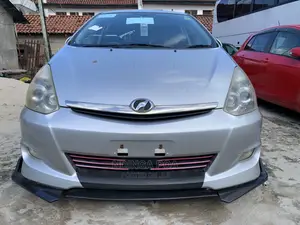 Photo - Toyota Wish 2006 Silver